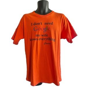 Google Wife Knows Everything Large T-Shirt Top Collectible Men Clothing